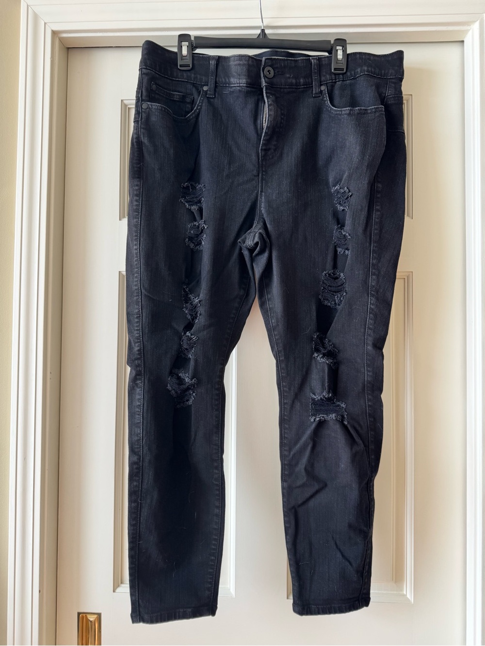 torrid Black Distressed Skinny Jeans